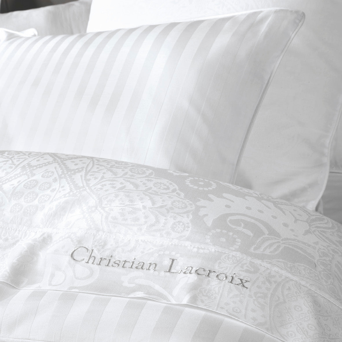 Pillowcase(s) cotton satin Jacquard woven - Arles White