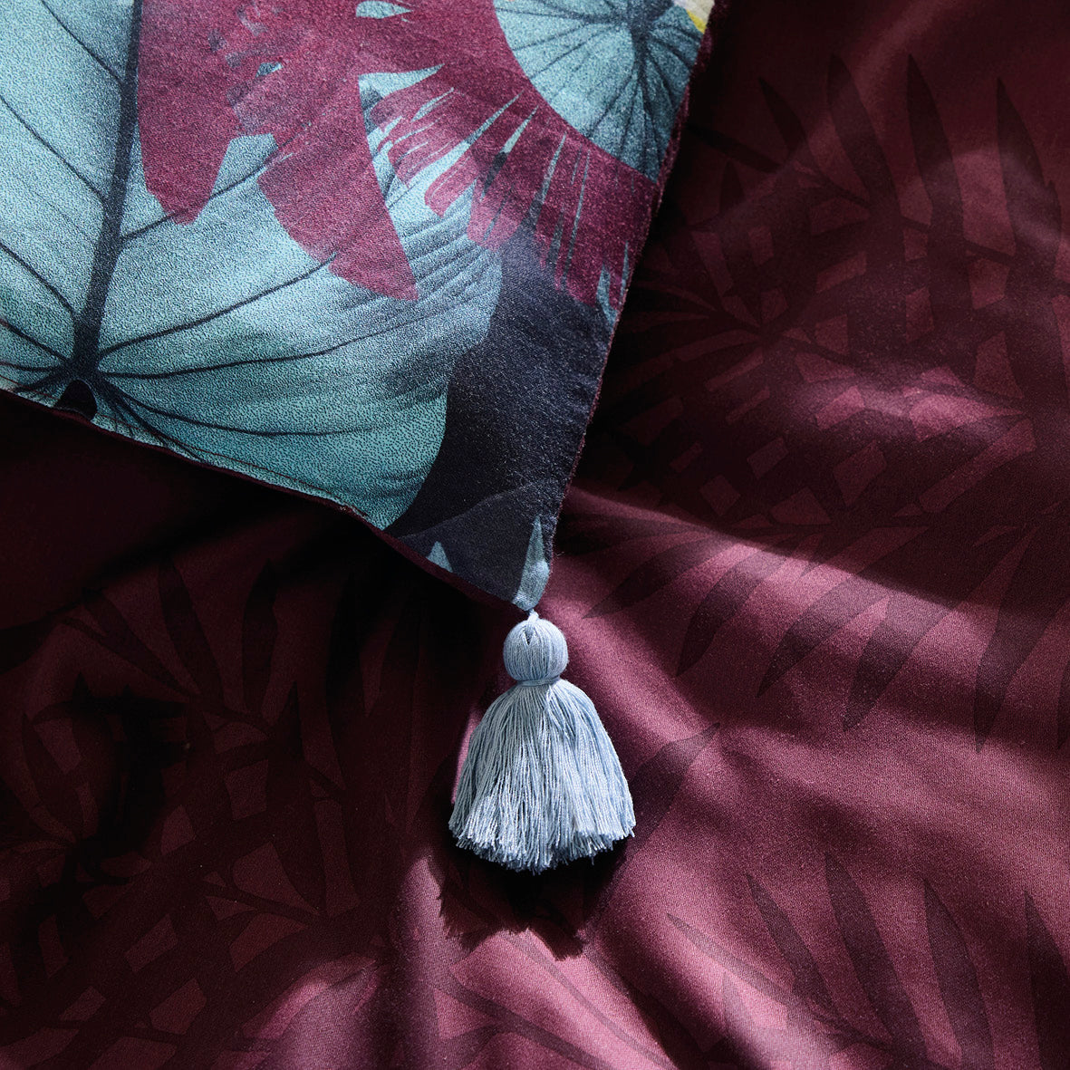 Quilt with tassels Tanzanie Plum - 140 x 200 cm