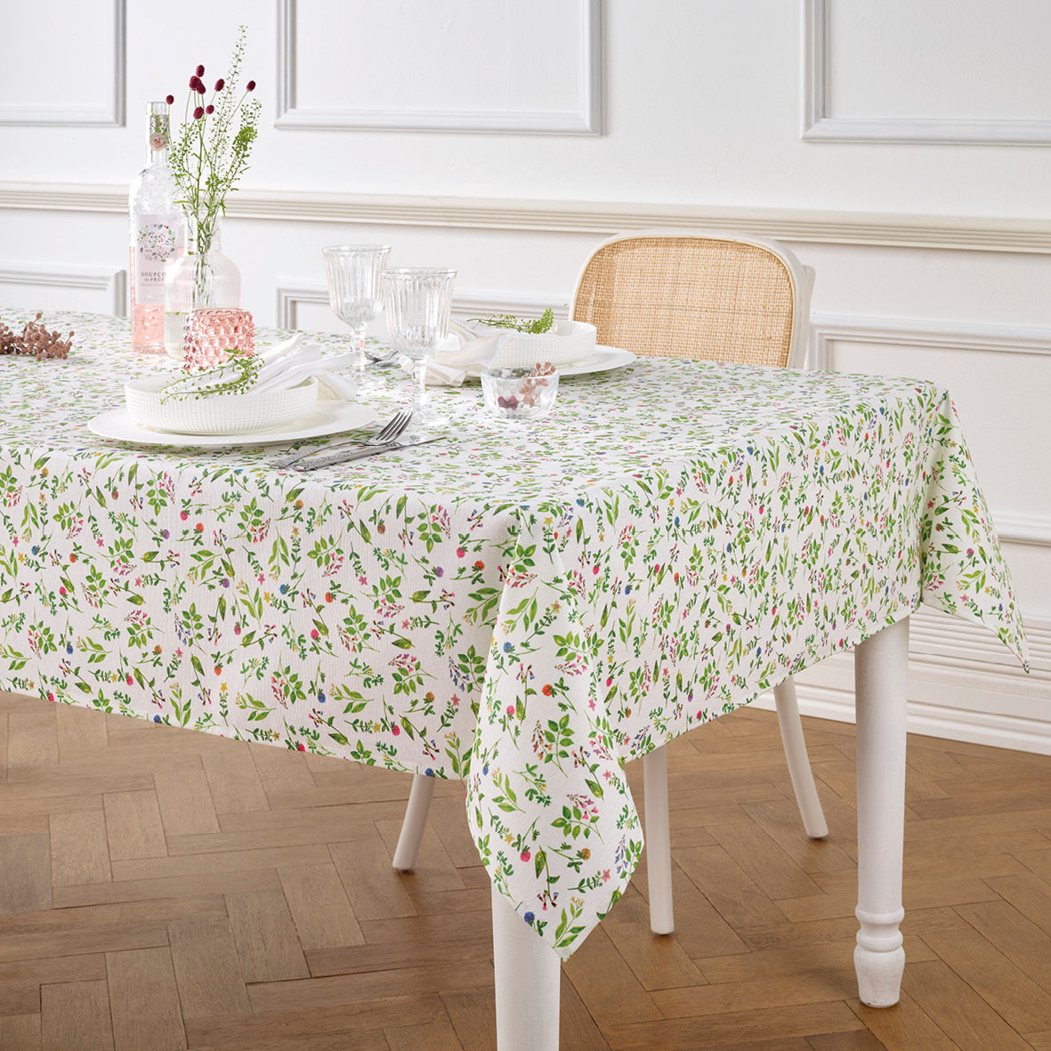 Tablecloth Alice White