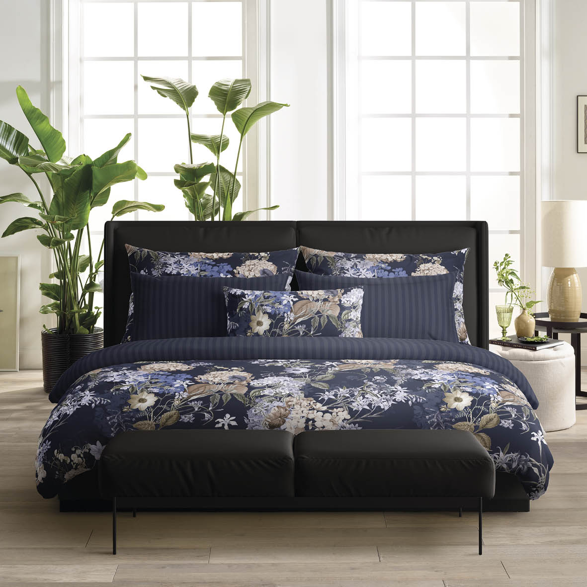 Duvet cover + pillowcase(s) cotton satin - Bouquet d'hortensias dark blue