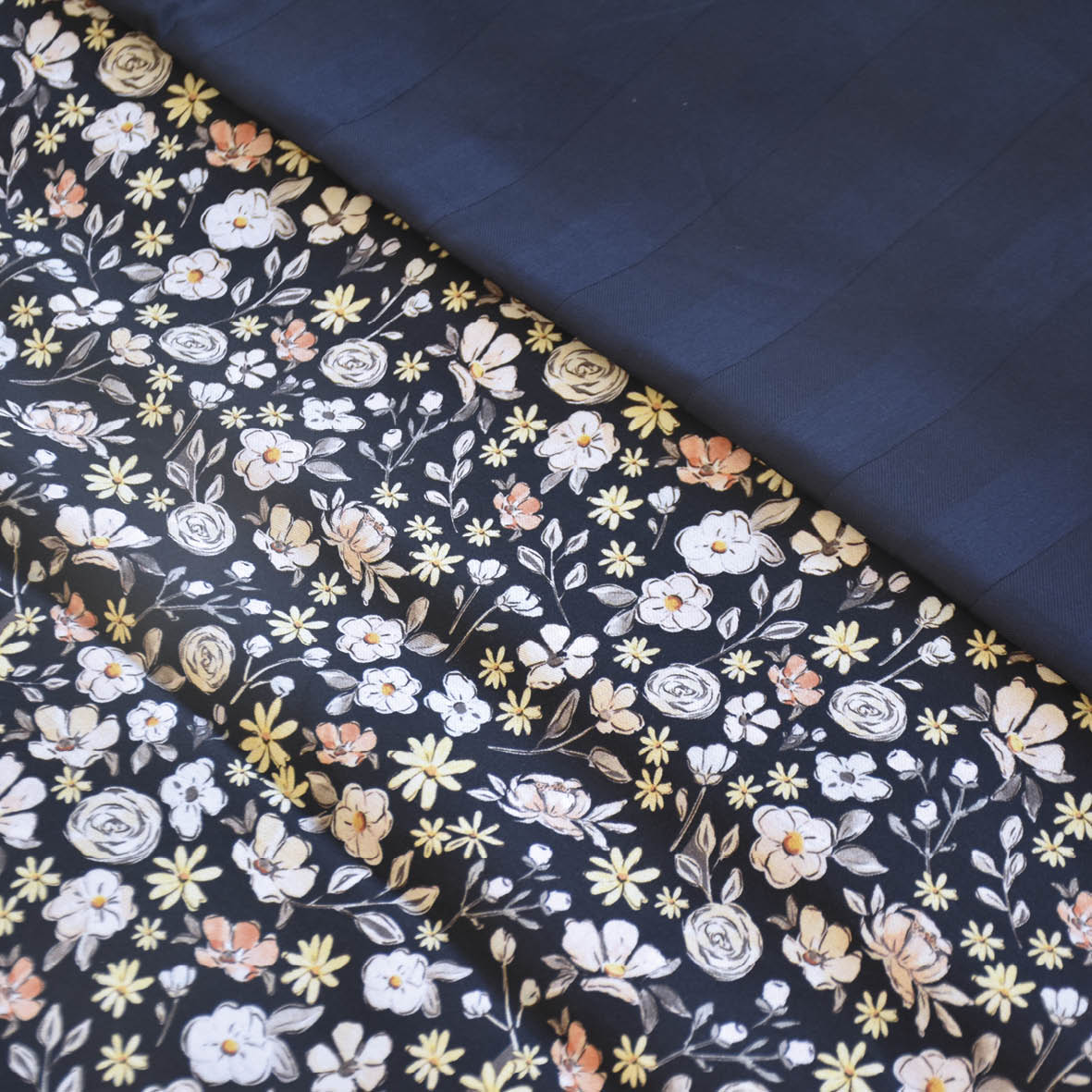 Pillowcase(s) cotton satin - Meadow dark blue