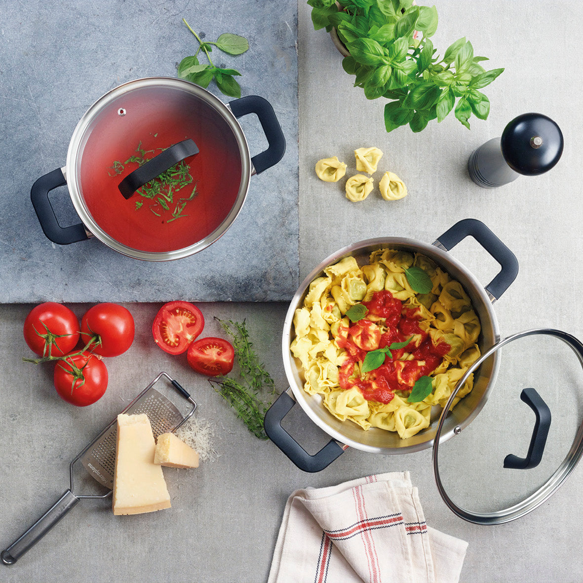 Casserole with glass lid - Triple bottom - stainless steel - Silver