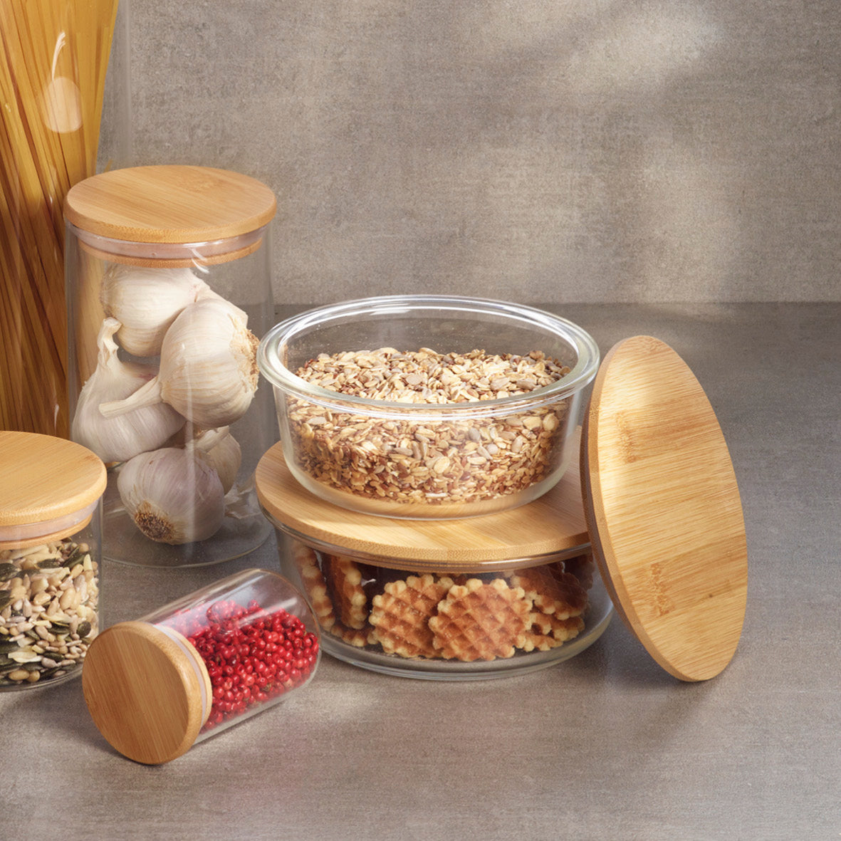 Set of 2 round glass containers with bamboo lid - transparent